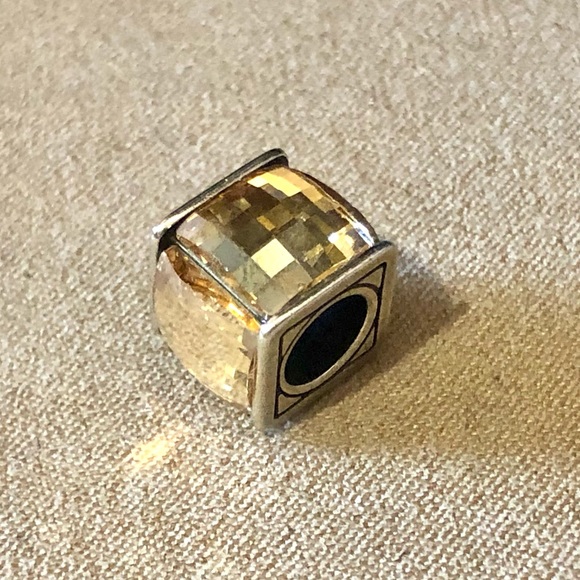Brighton pale gold crystal cube bead